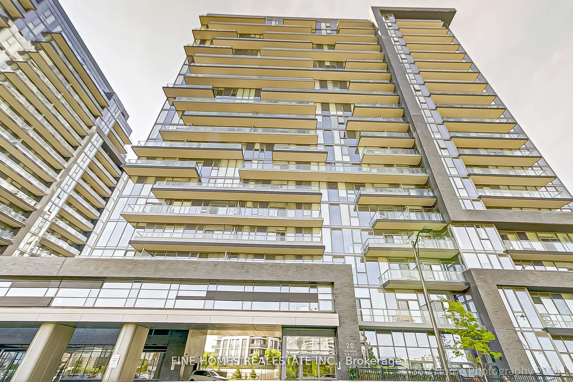 10 Gatineau Drive 206, Vaughan, On L4j 0l2