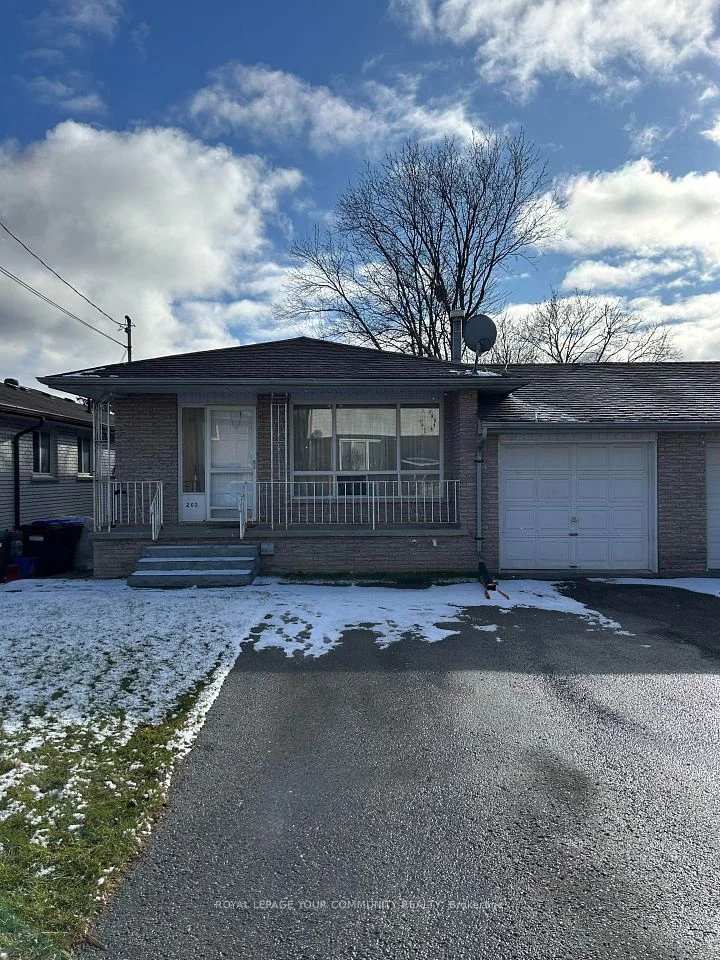 202 James Street N, Bradford West Gwillimbury, ON L3Z 1J8