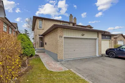 Detached in Vaughan