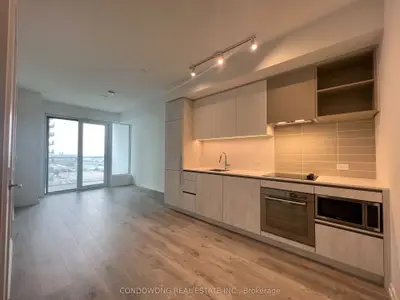 Condo Apartment in Vaughan