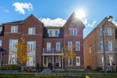 Att/Row/Townhouse in Markham