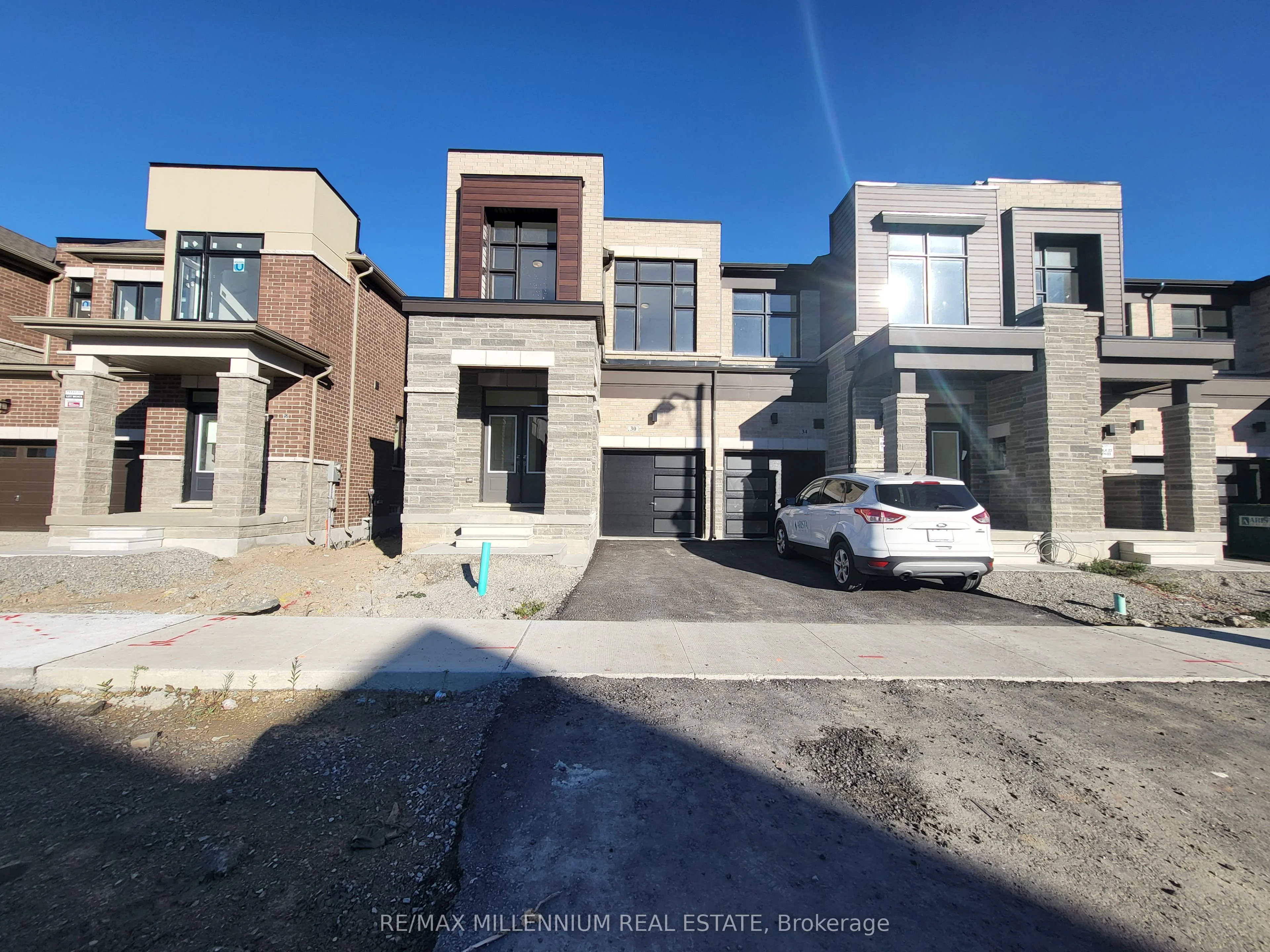 Att/Row/Townhouse in Vaughan