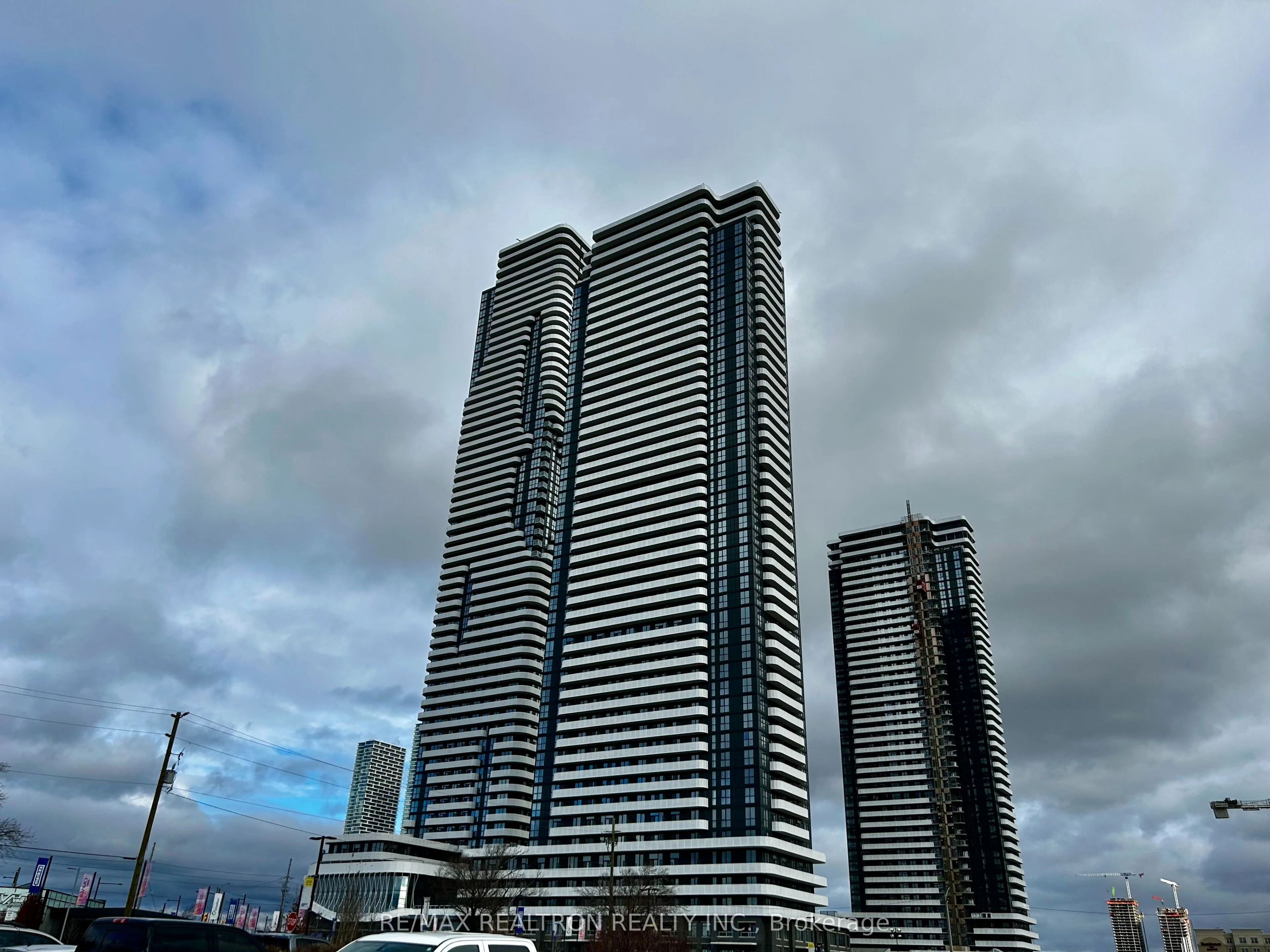 195 Commerce Street 521, Vaughan, On L4k 5z7