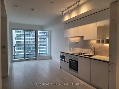 Condo Apartment in Vaughan