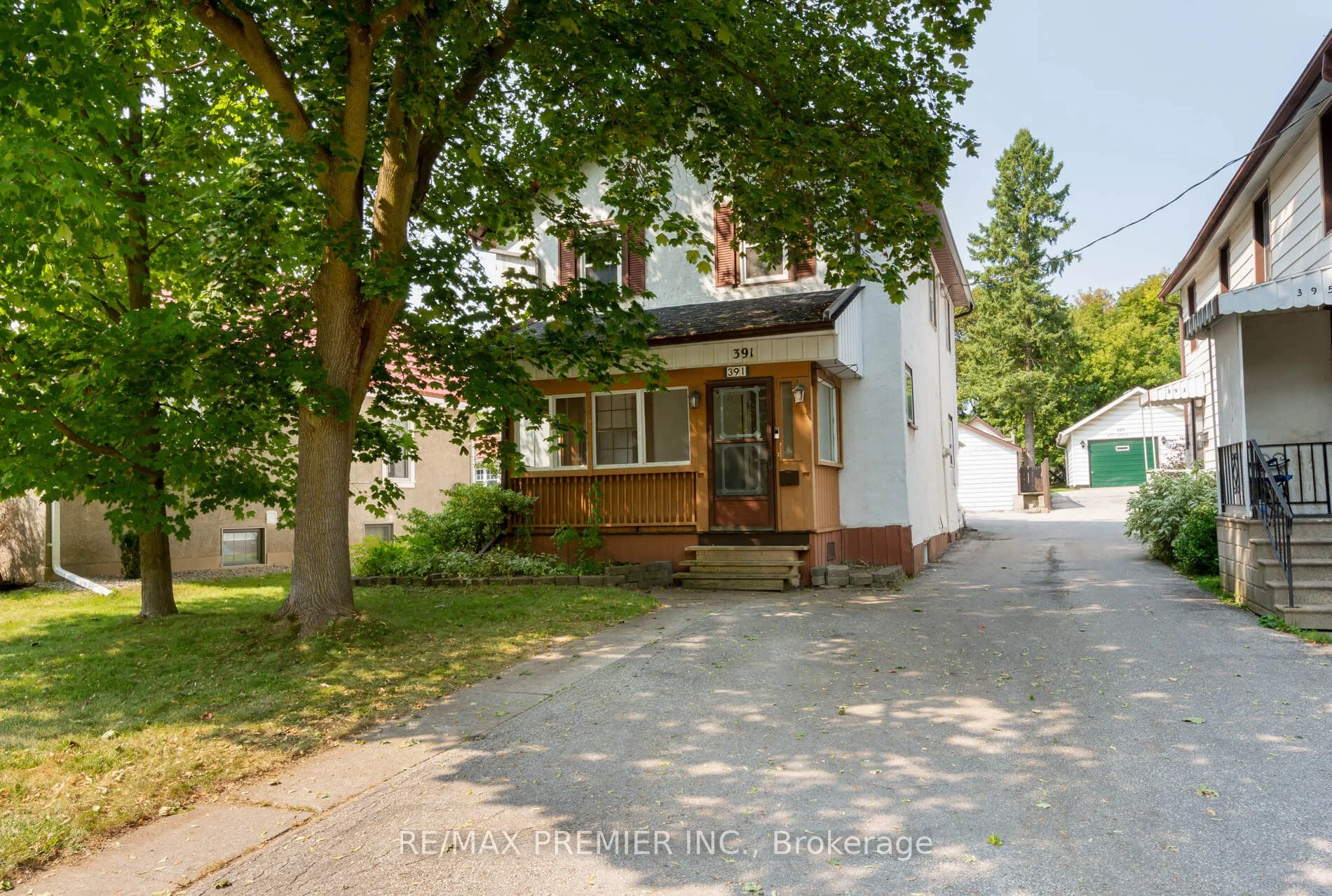 391 Queen Street, Newmarket, On L3y 2g9