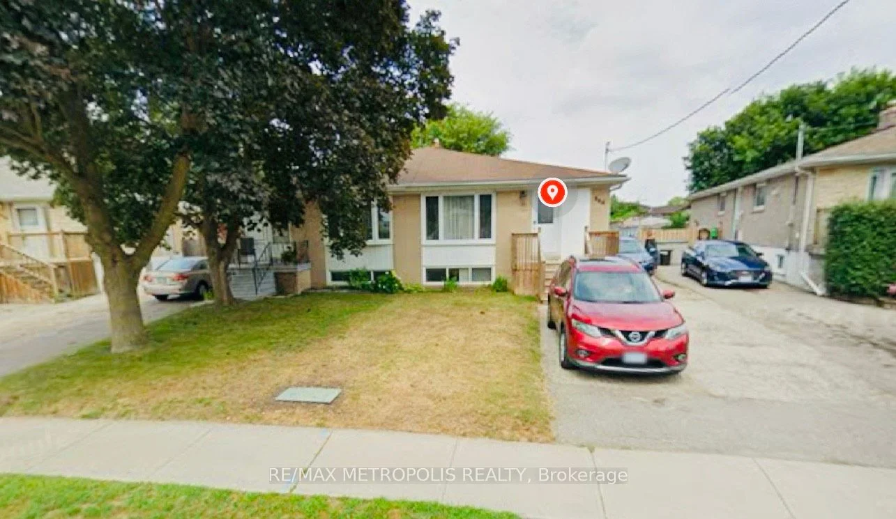 Semi-Detached in Newmarket