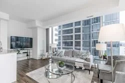 9600 yonge Street N 611, Richmond Hill, ON L4C 0X3