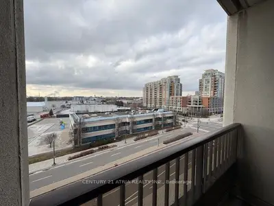 Condo Apartment in Markham
