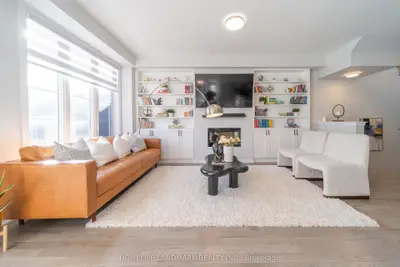 Att/Row/Townhouse in Markham