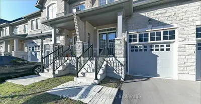 Att/Row/Townhouse in Richmond Hill