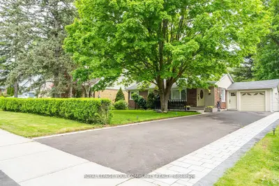 Detached in Newmarket