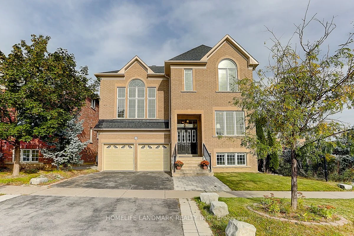 Detached in Richmond Hill