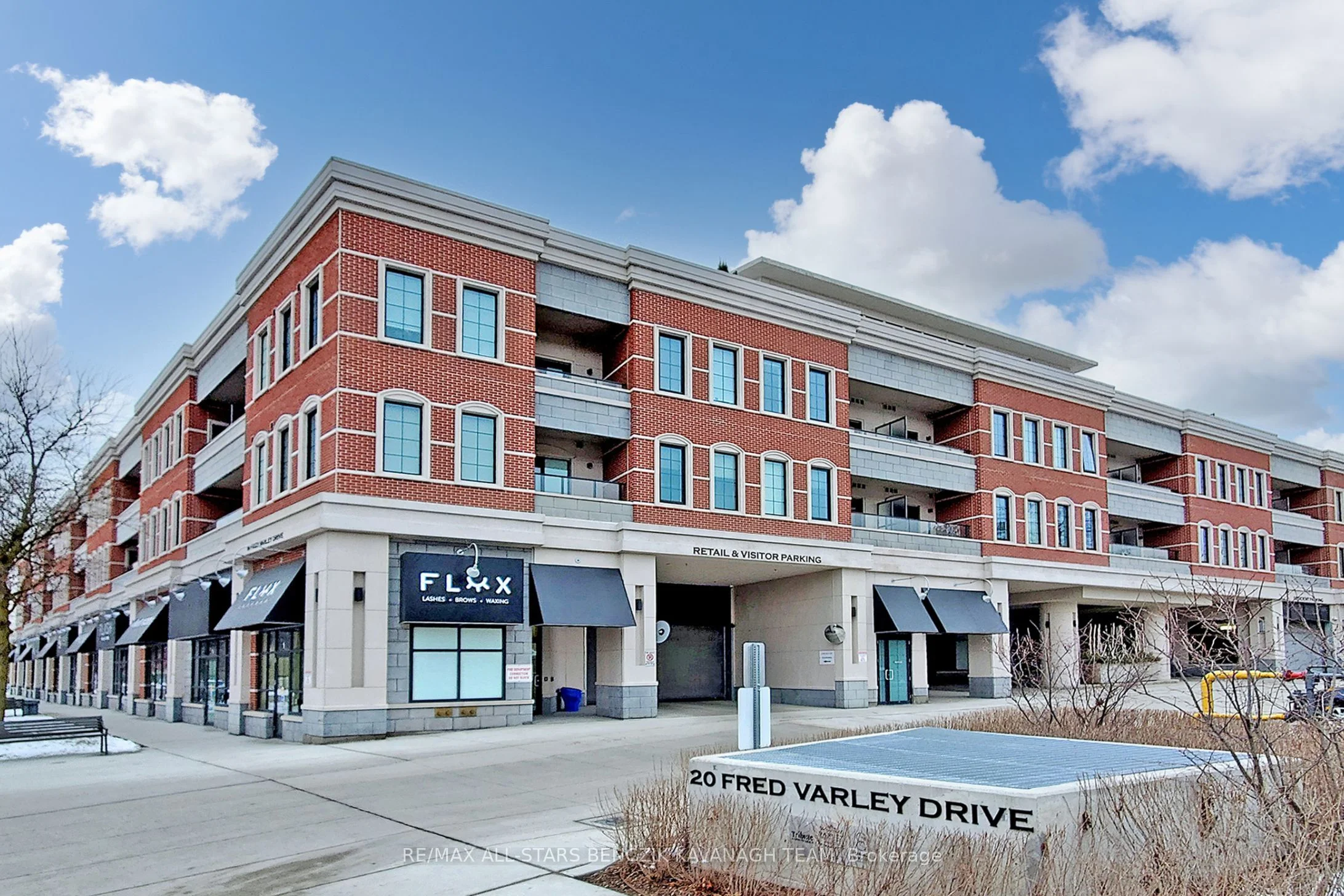 Condo Apartment in Markham