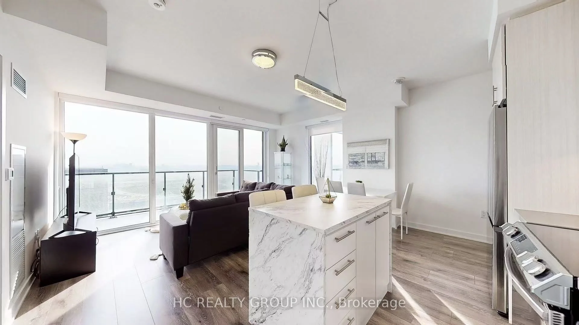 95 Oneida Crescent Lph09, Richmond Hill, On L4b 0h5
