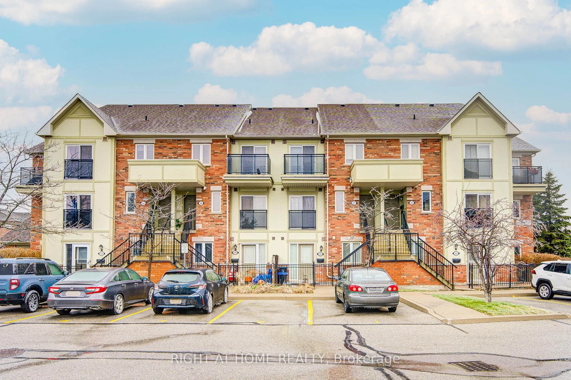 Condo Townhouse in Markham