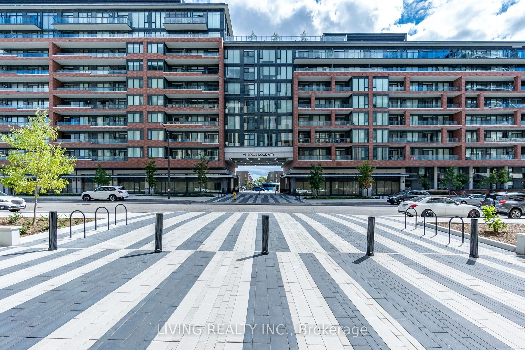 Condo Apartment in Vaughan
