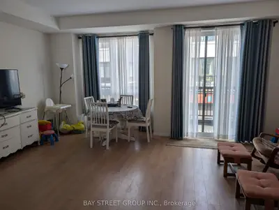 12 William Russell Lane, Richmond Hill, On L4c 5s6