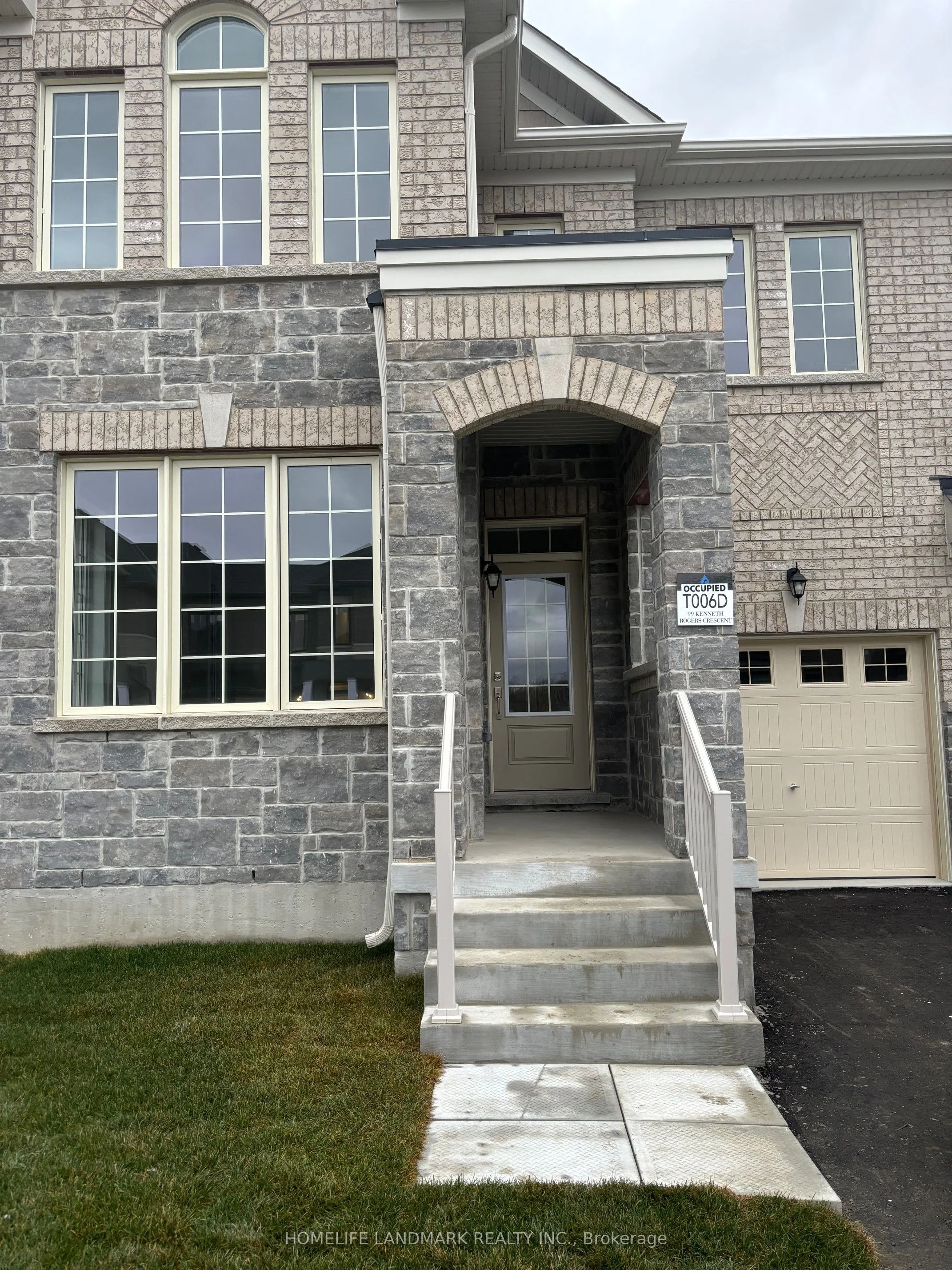 99 Kenneth Rogers Crescent, East Gwillimbury, On L9n 1s5