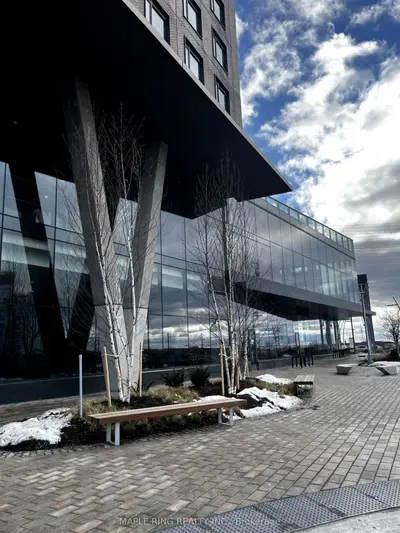 Condo Apartment in Vaughan