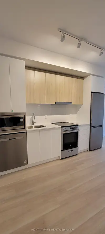 Condo Apartment in Vaughan