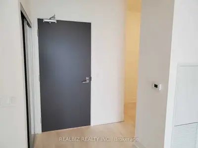 Condo Apartment in Vaughan