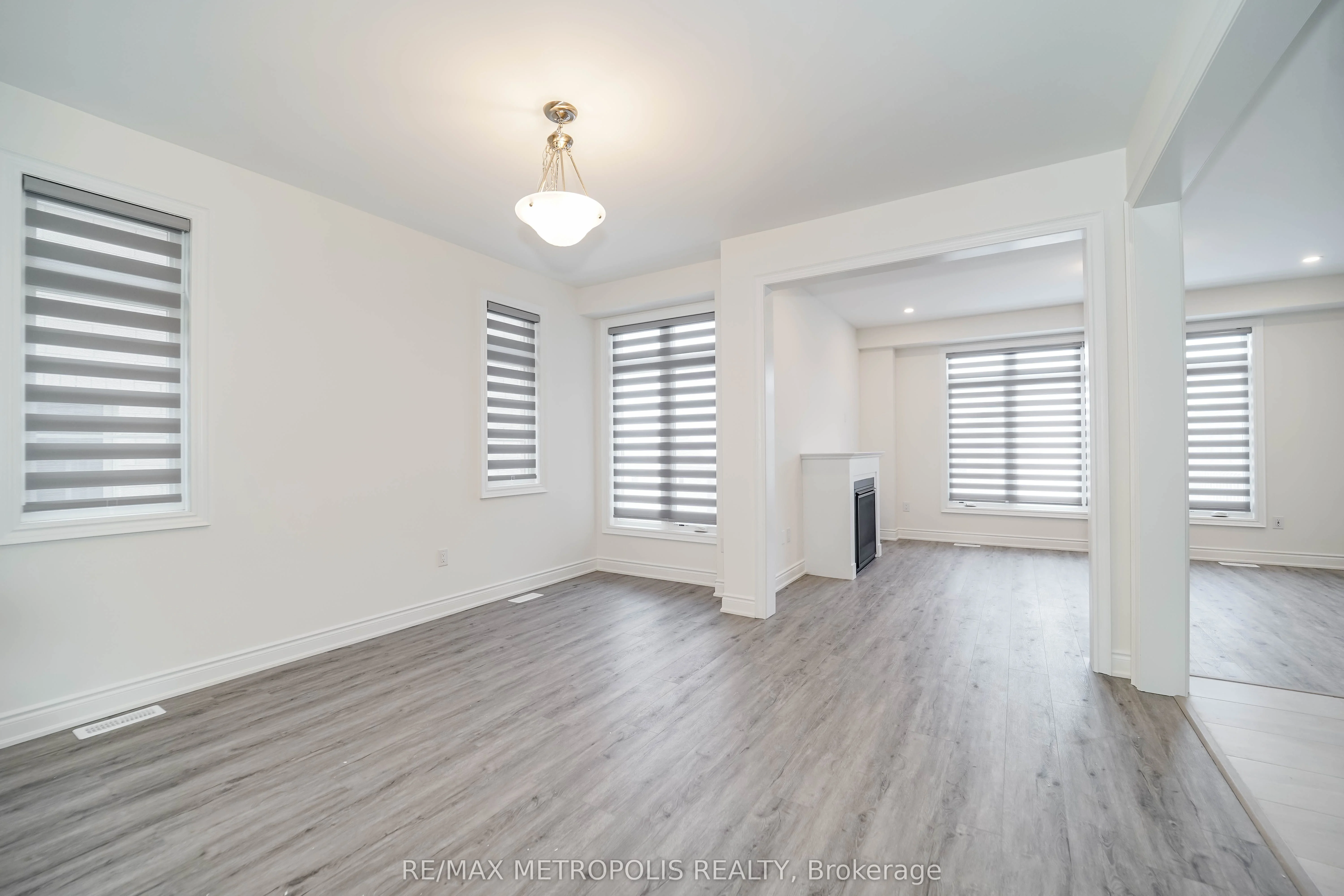 22 Wraggs Road, Bradford West Gwillimbury, ON L3Z 4N2