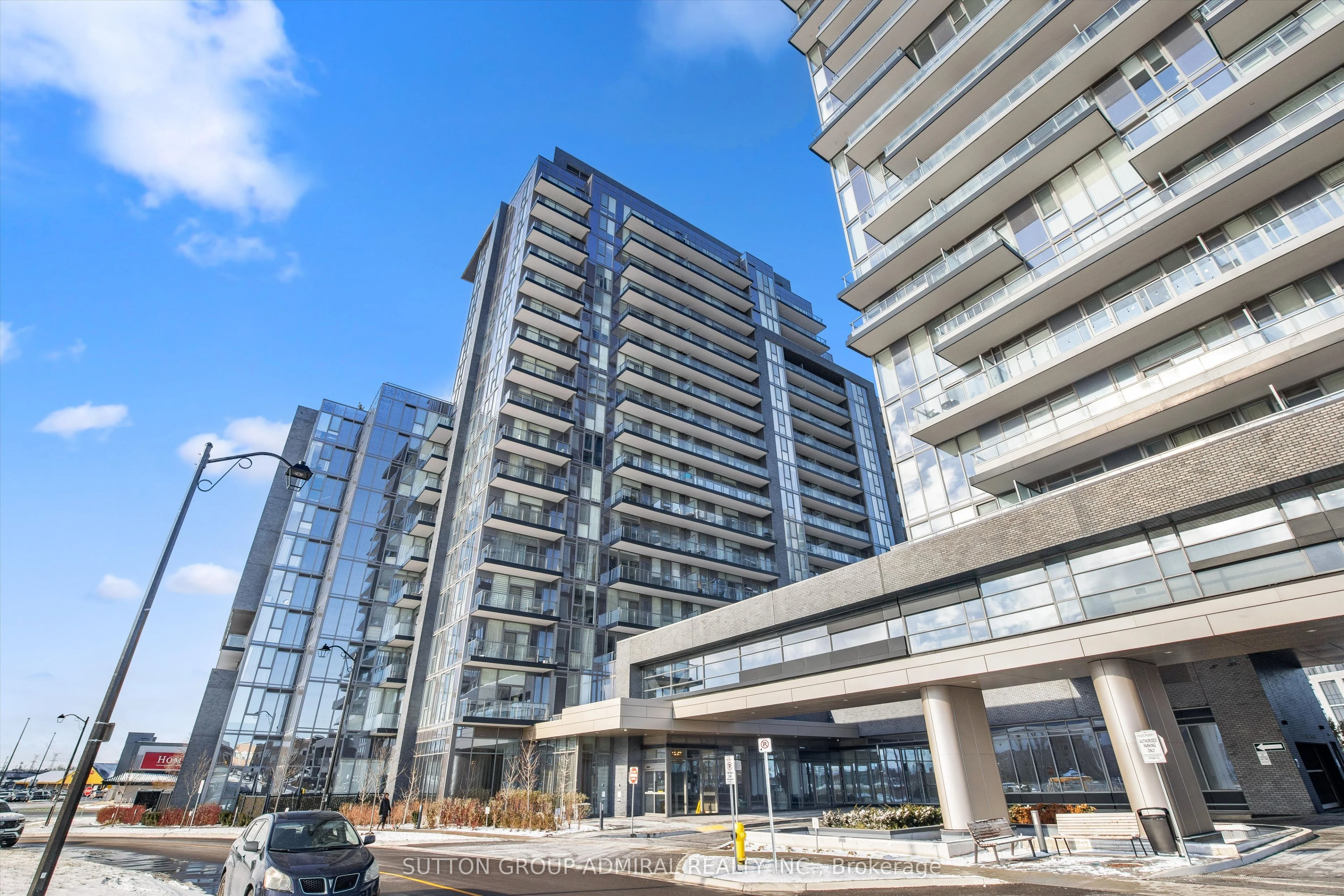 10 Gatineau Drive 808, Vaughan, On L4j 0l2