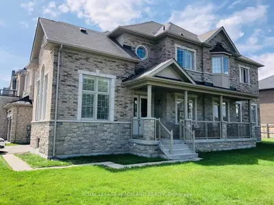 Detached in East Gwillimbury