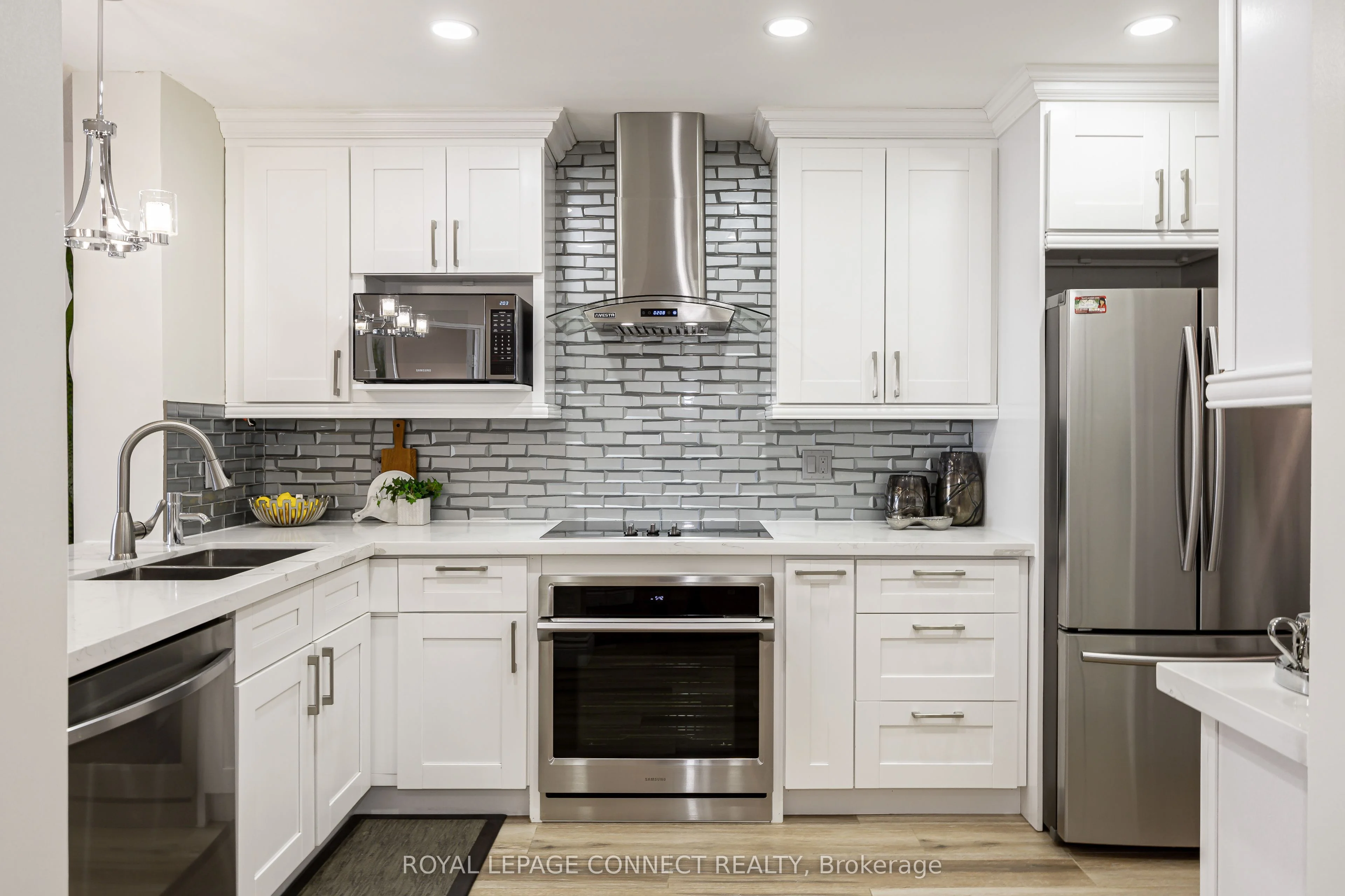 Condo Apartment in Vaughan