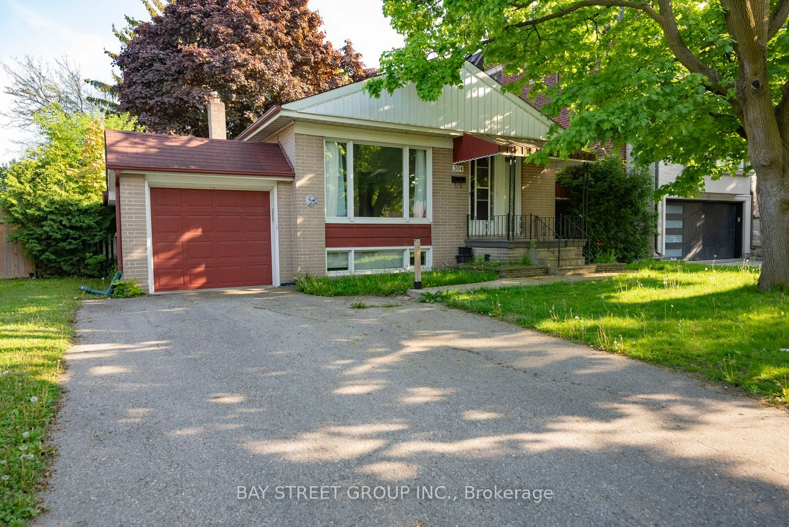 394 Centre Street E, Richmond Hill, On L4c 1b7