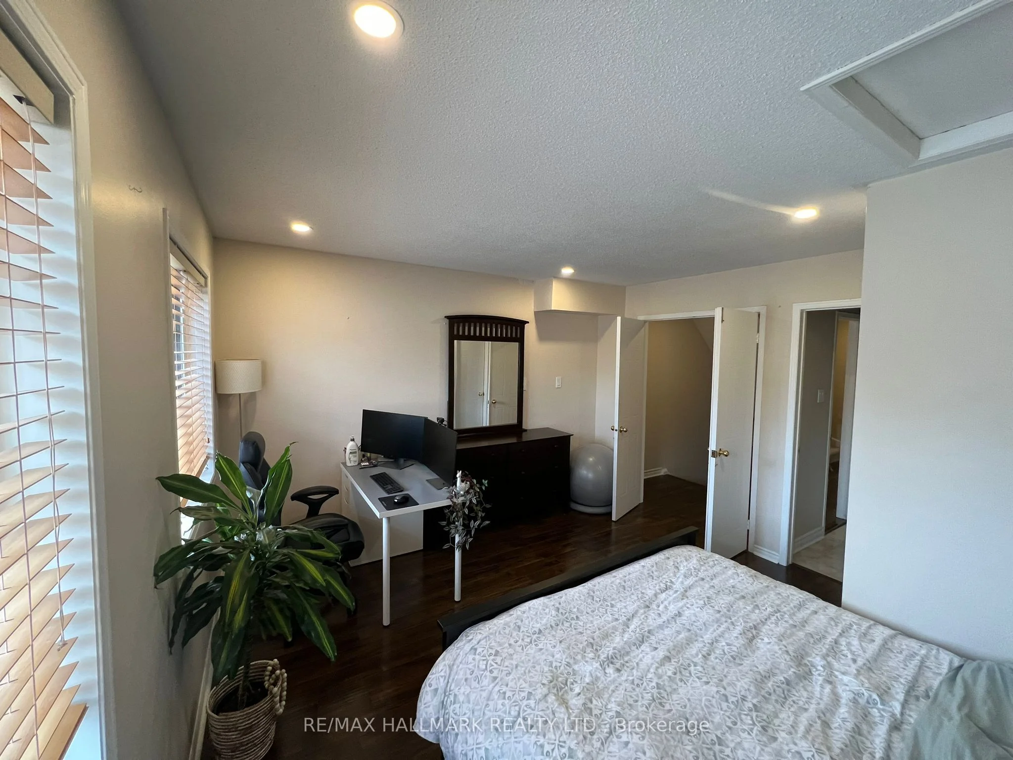 23 Observatory Lane 52, Richmond Hill, ON L4C 0M7