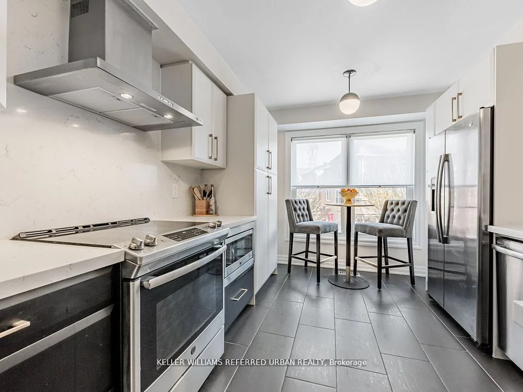 Condo Townhouse in Aurora