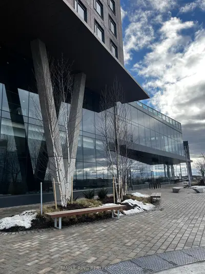 Condo Apartment in Vaughan