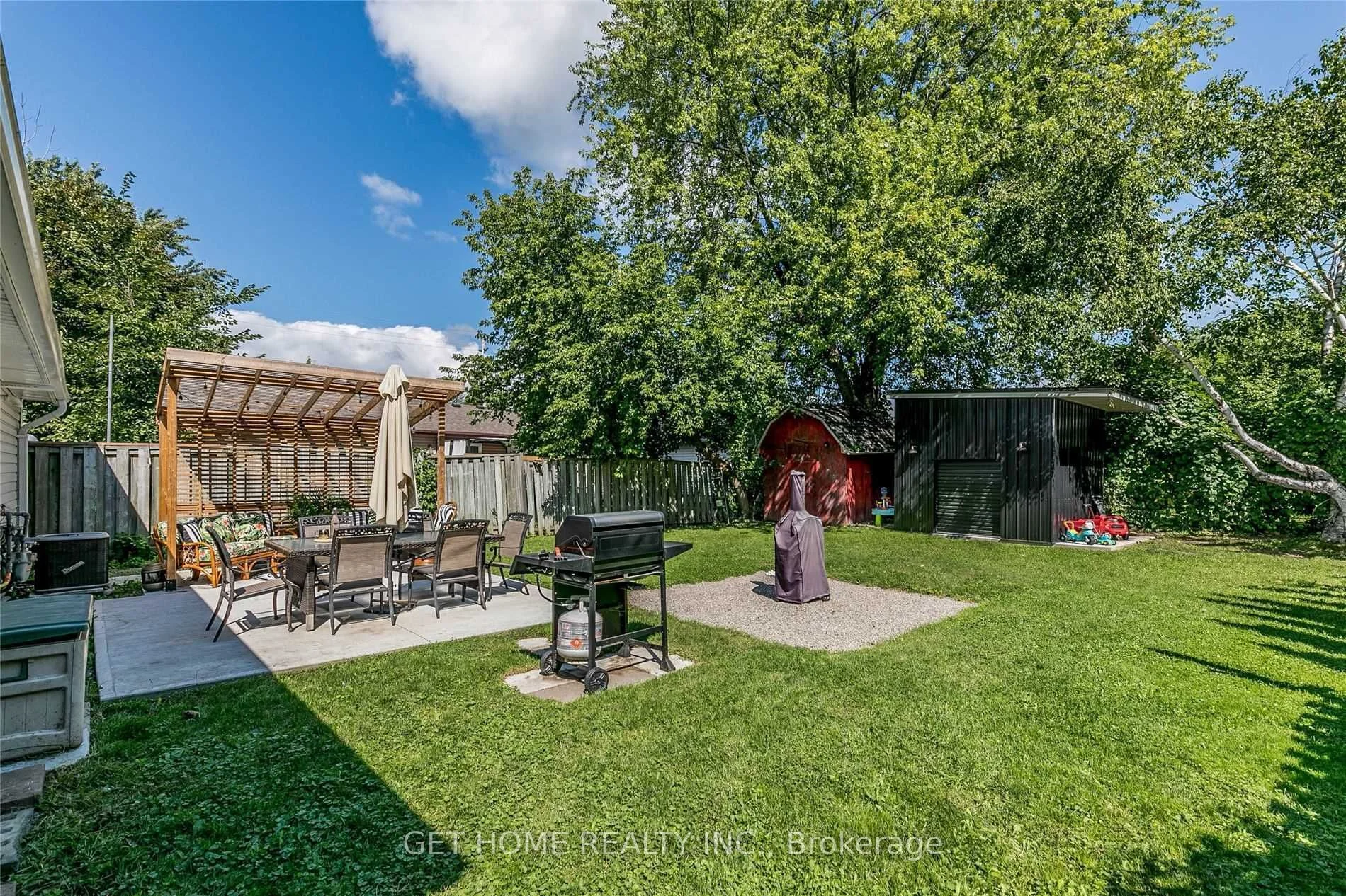 375 The Queensway Way S, Georgina, On L4p 2c4