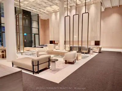 Condo Apartment in Vaughan