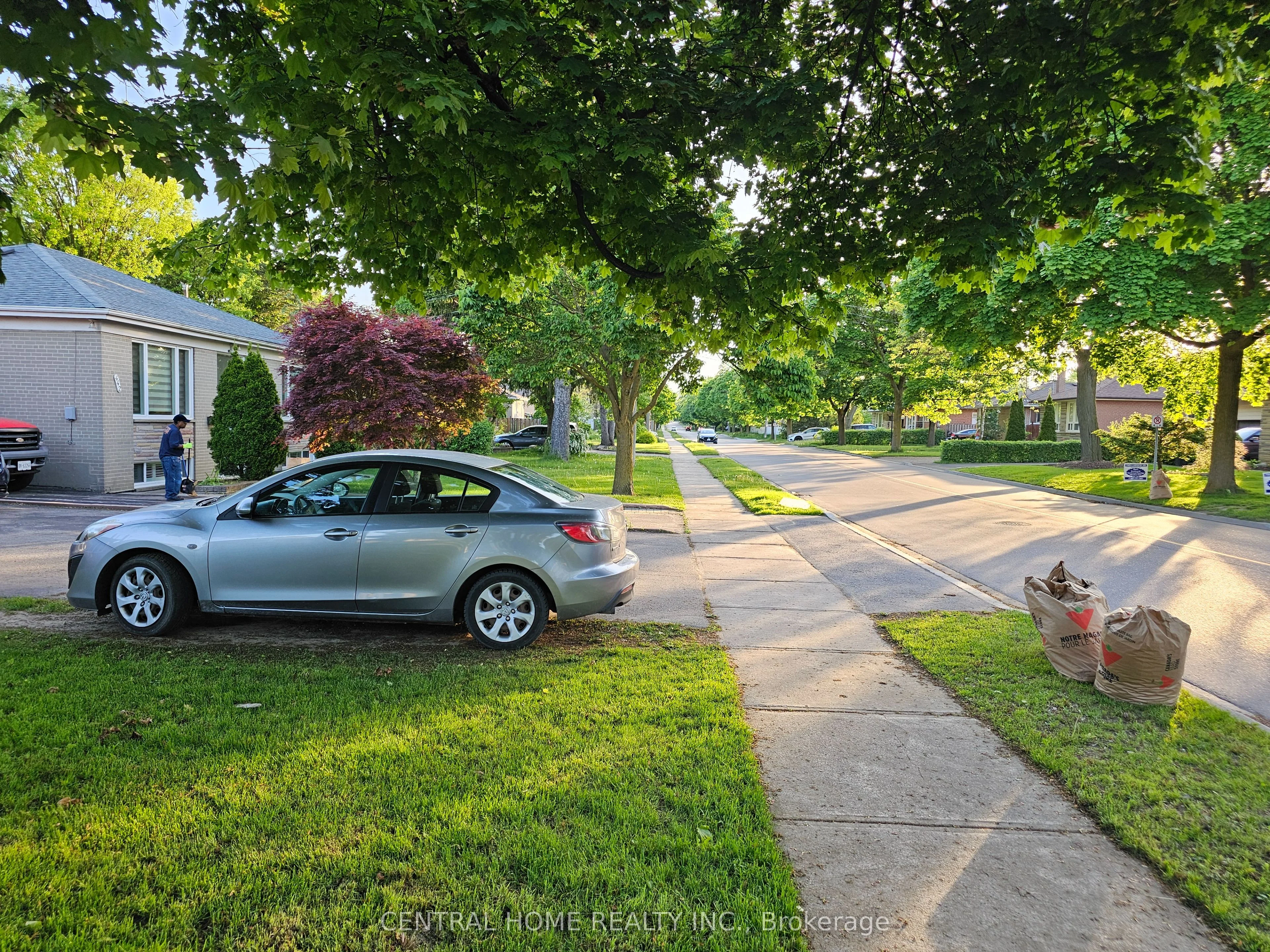 446 Taylor Mills Drive S, Richmond Hill, On L4c 2t4