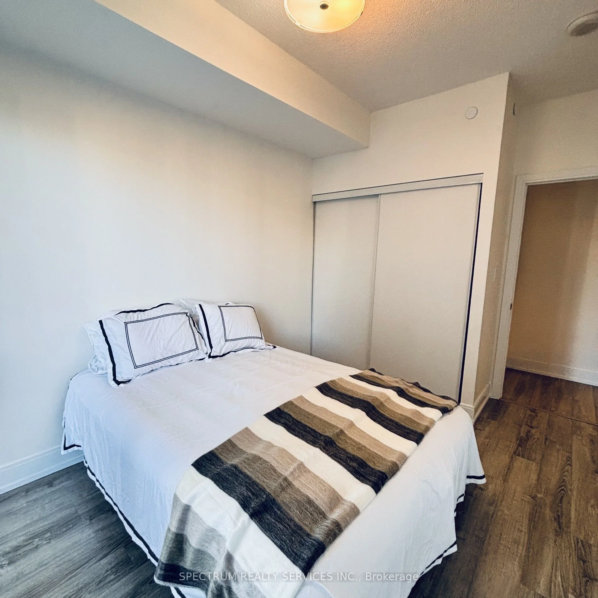 9600 YONGE Street 318B, Richmond Hill, ON L4C 0X3