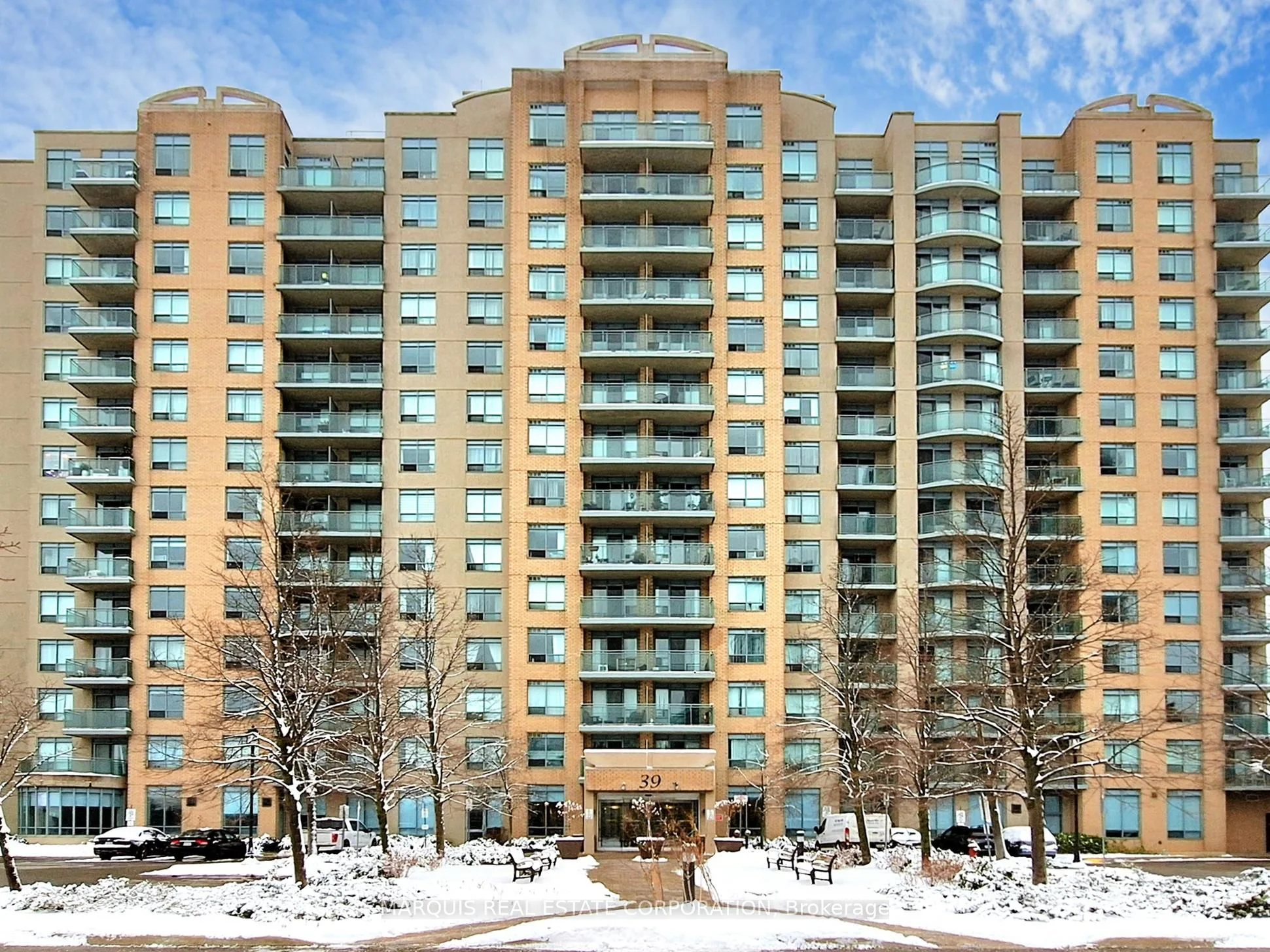 39 Oneida Crescent 908, Richmond Hill, On L4b 4t9