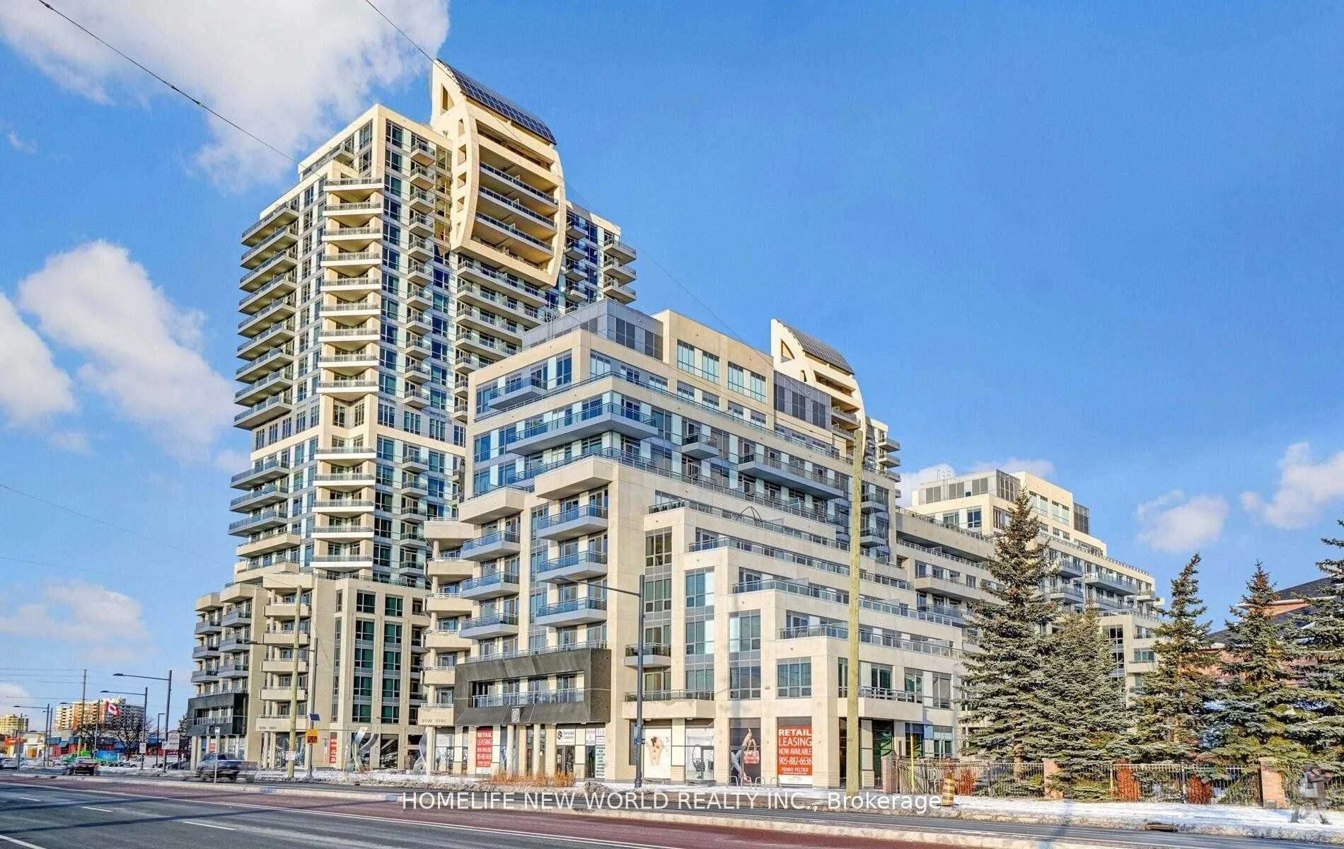 Condo Apartment in Richmond Hill