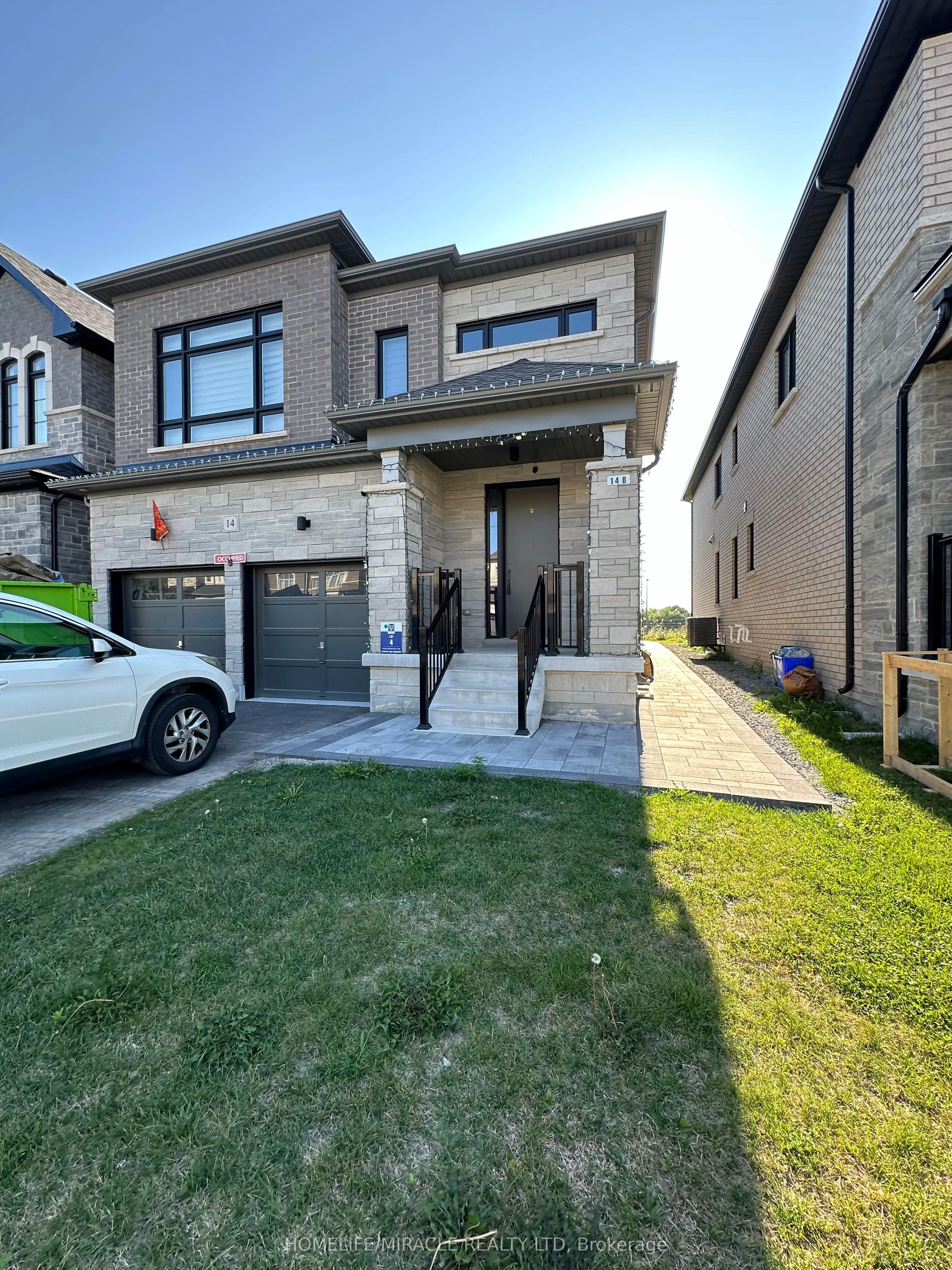 14 Betty May Crescent, East Gwillimbury, On L9n 0z9