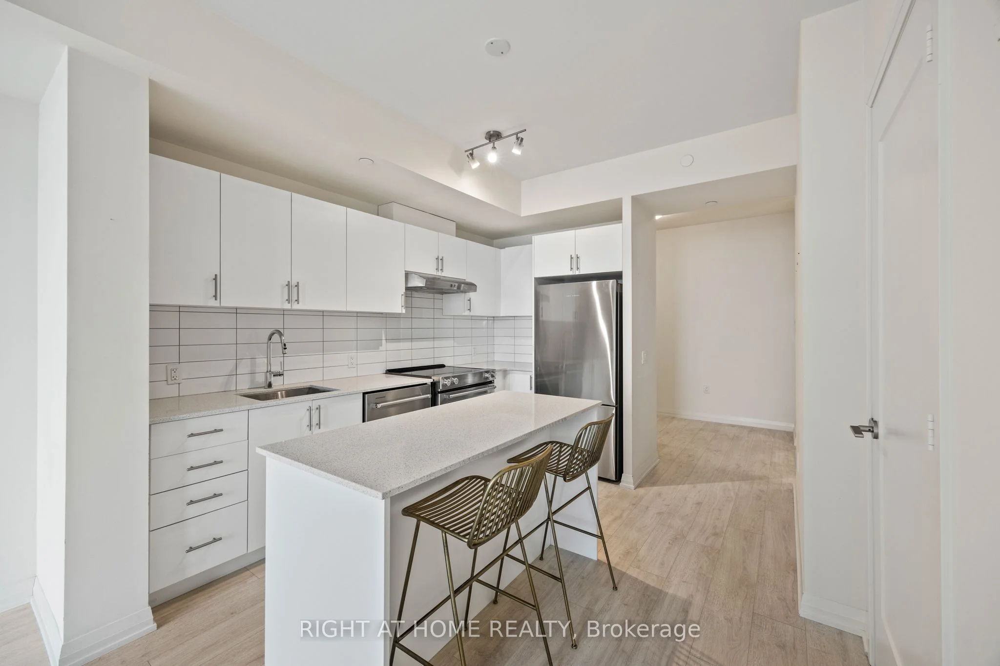 9000 Jane Street 1025, Vaughan, ON L4K 0M6