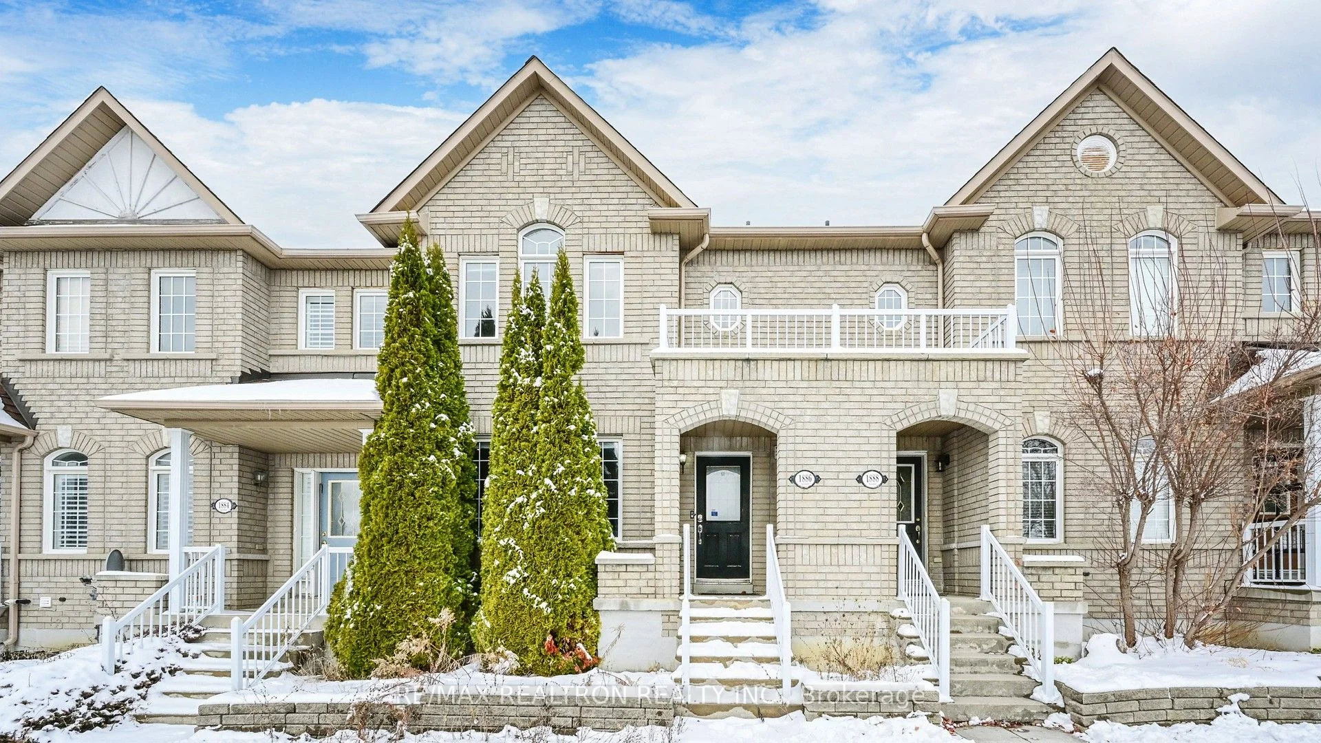 Att/Row/Townhouse in Markham
