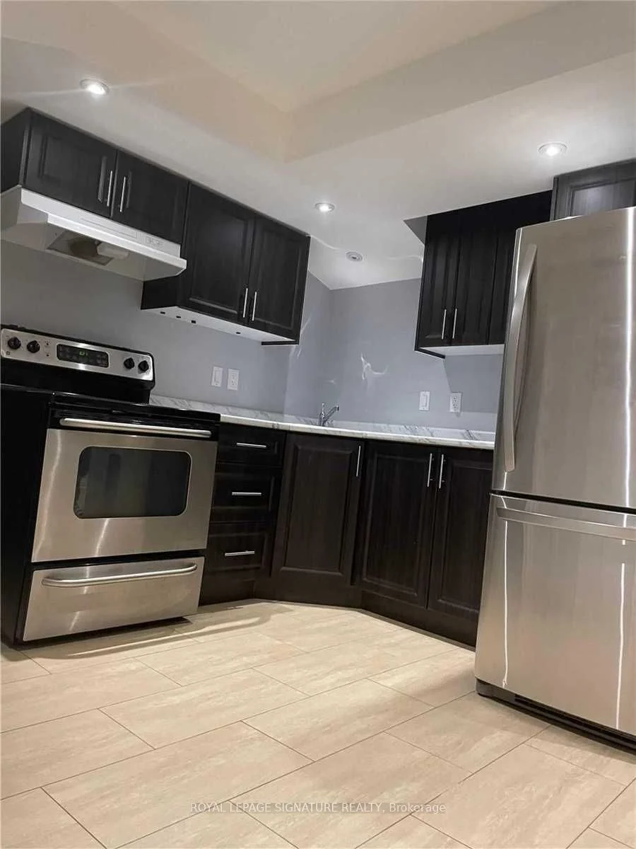 Lower Level in Vaughan