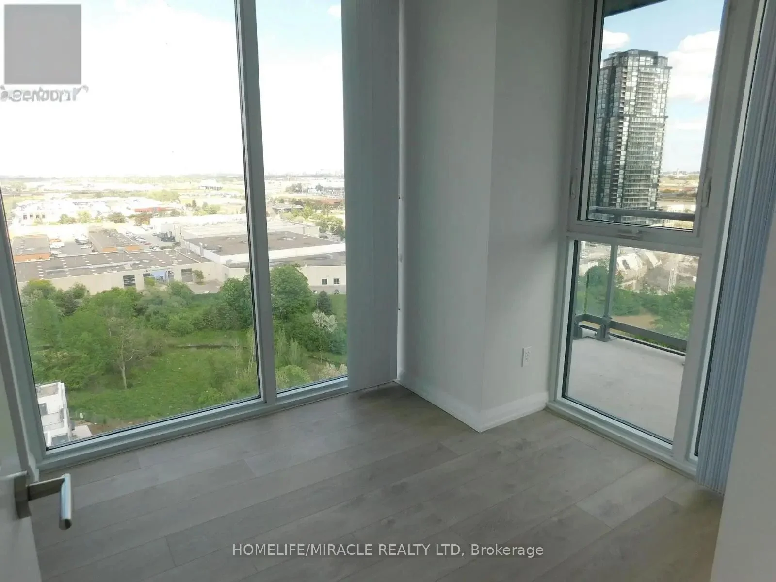 7895 Jane Street 2204, Vaughan, ON L4K 0K2
