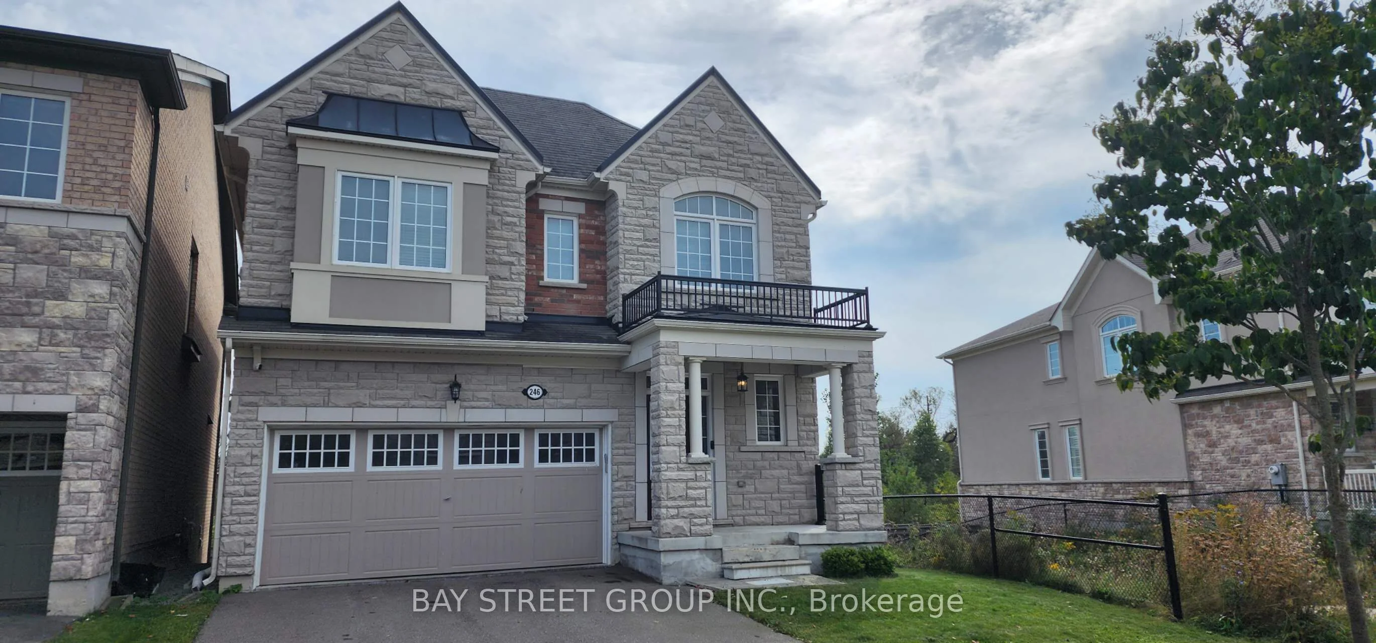 Detached in Aurora