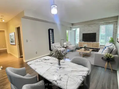 Condo Apartment in Vaughan