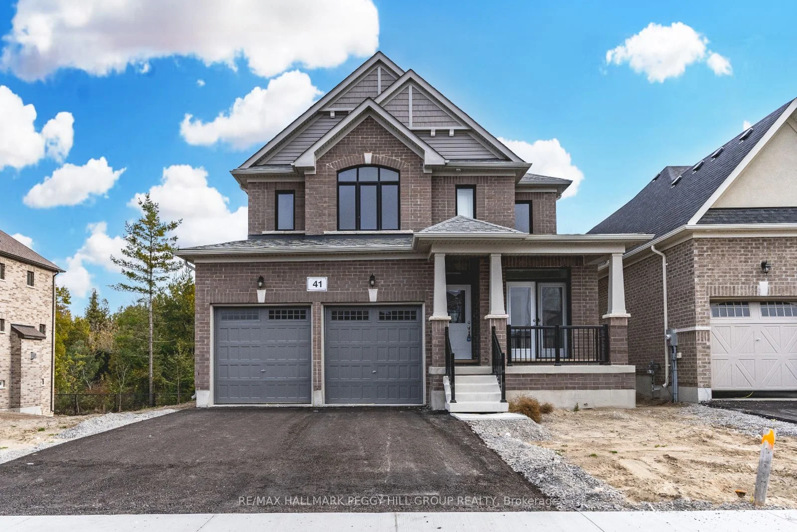 Detached in Essa