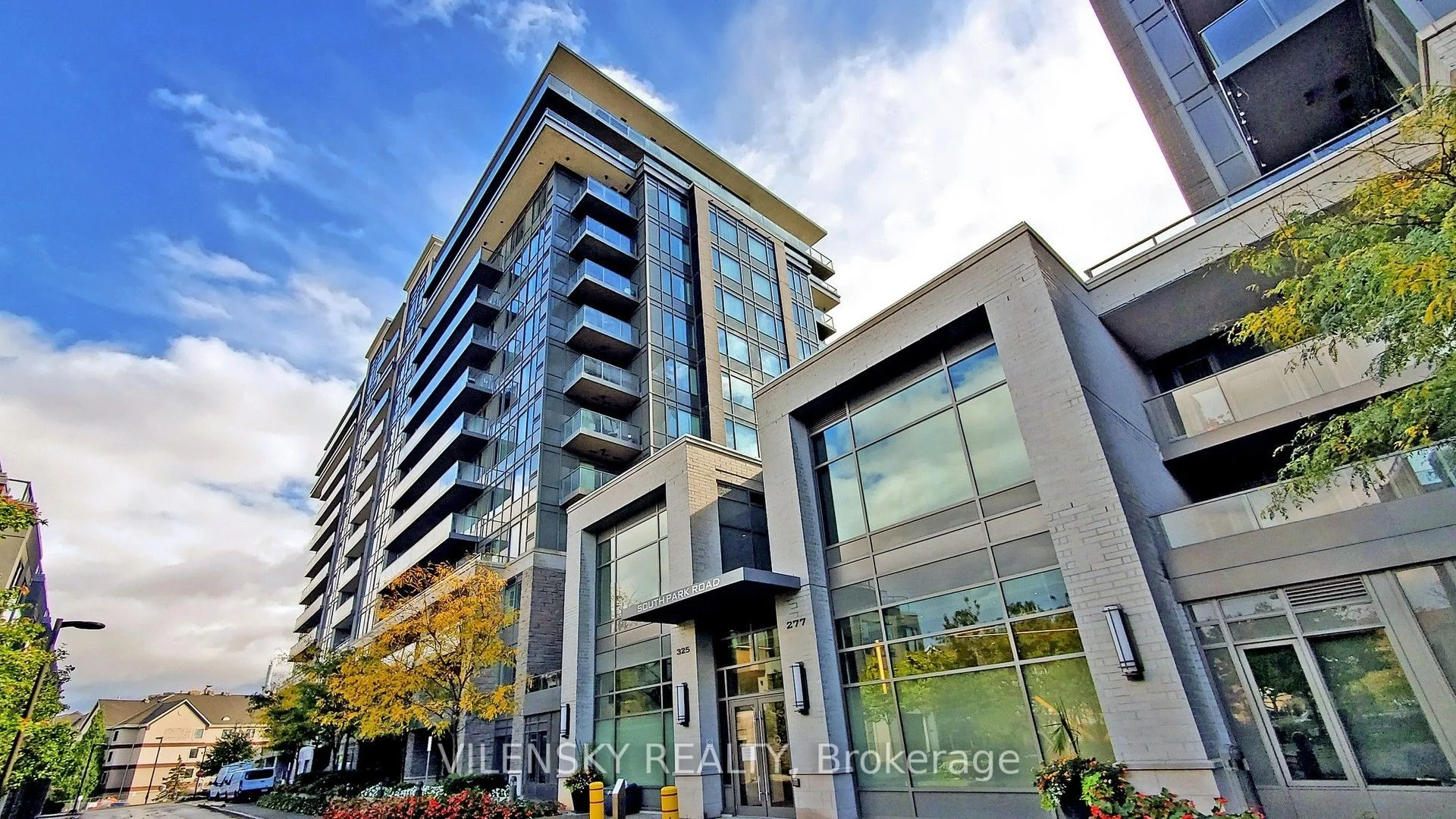 Condo Apartment in Markham
