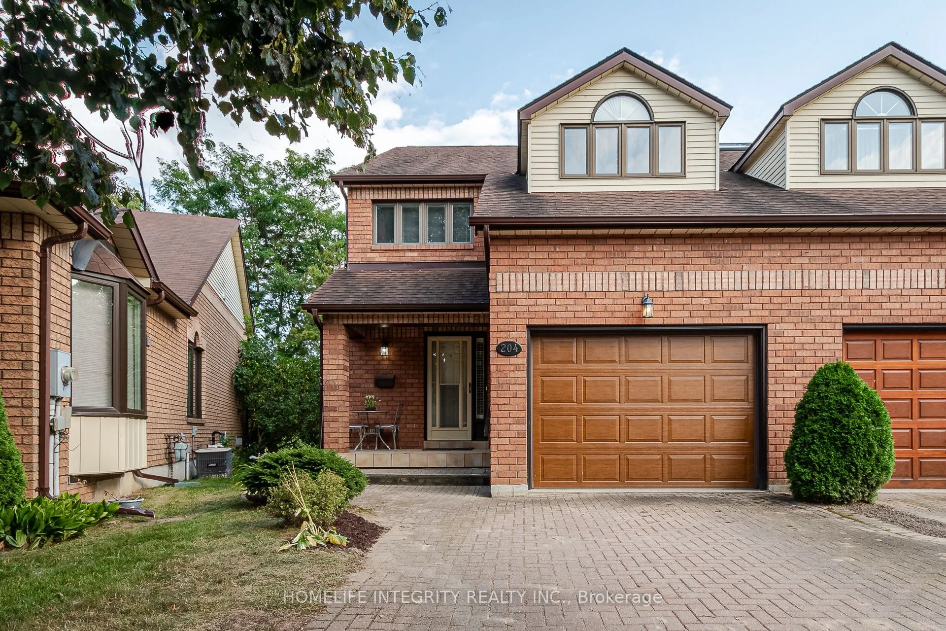 Semi-Detached Condo in New Tecumseth