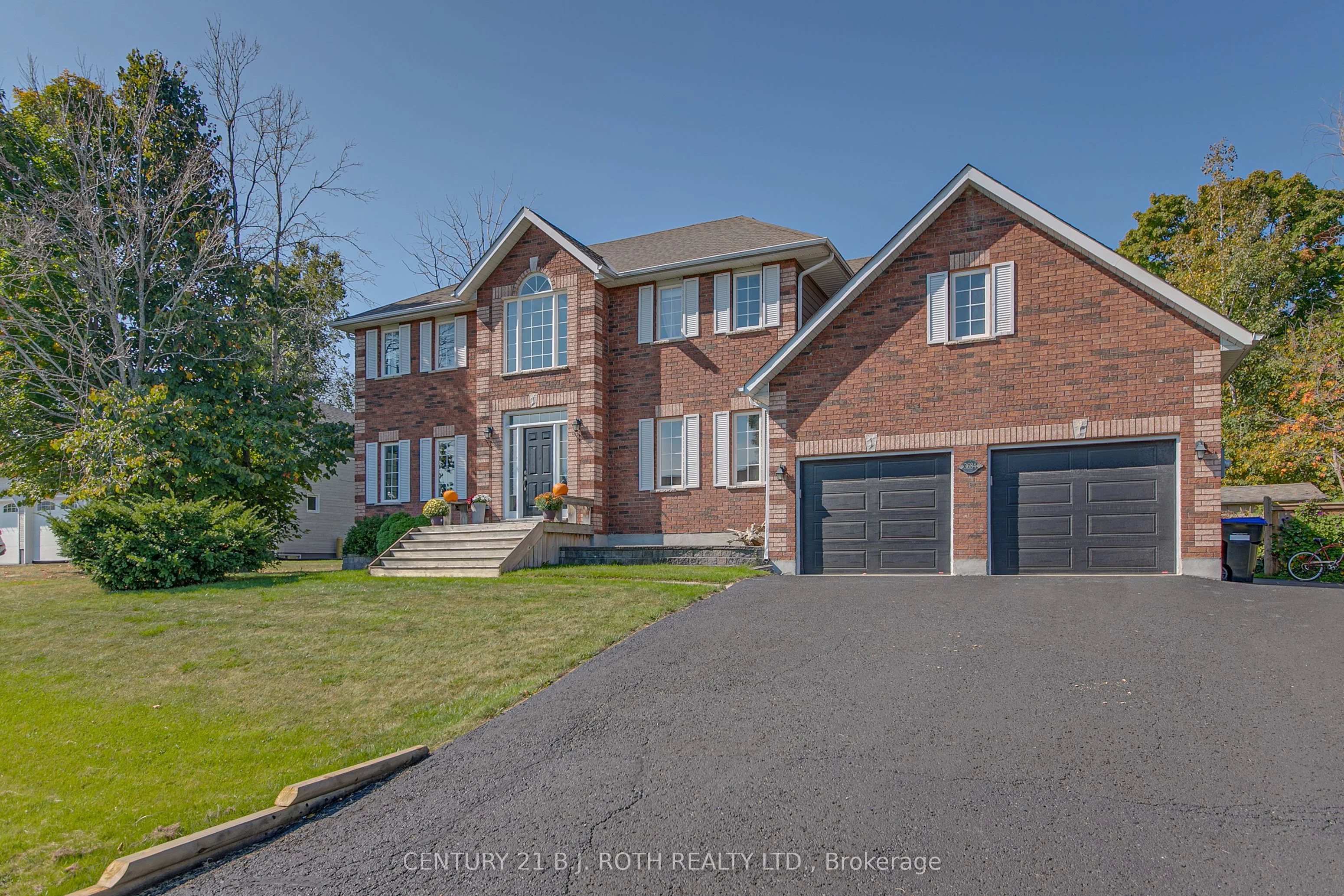 Detached in Innisfil
